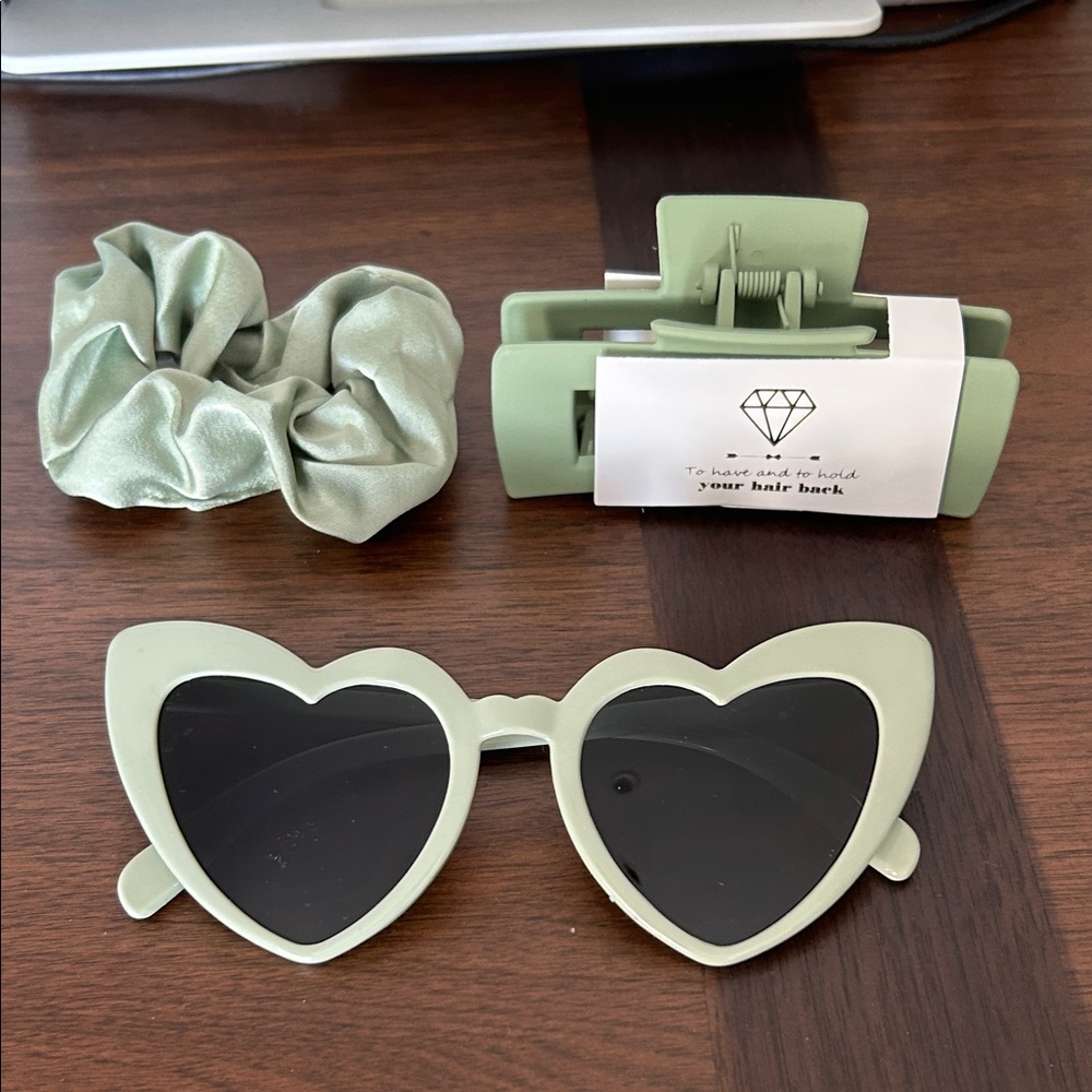 Heart-Shaped Green Sunglasses and Hair Accessories Set